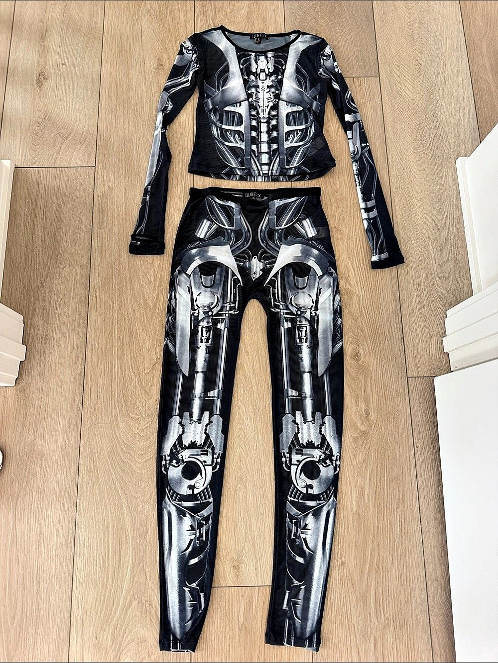 Club Exx Women's Skeleton Robot Set